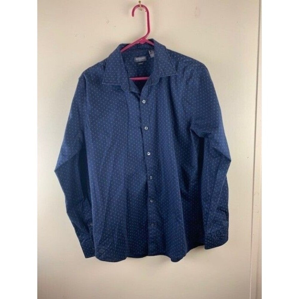 Van Heusen Size M 15 15.5 Mens Shirt Long Sleeve Button Front